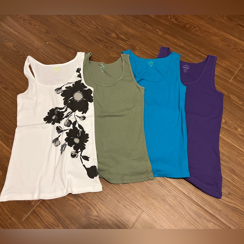 Set of 4 - Old Navy Tank Tops - Women’s size XL